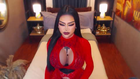 Snapshot of red_ivyy chatting on 12/16/25, 08:03 AsianRedivy online show from 12/16/25, 08:03