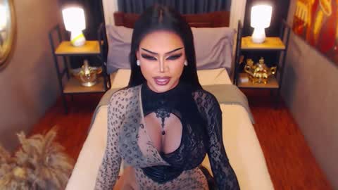 Snapshot of red_ivyy chatting on 12/19/25, 08:16 AsianRedivy online show from 12/19/25, 08:16
