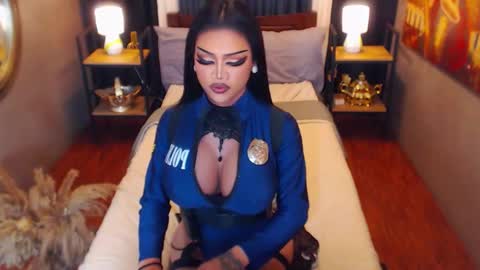 Snapshot of red_ivyy chatting on 12/22/25, 08:17 AsianRedivy online show from 12/22/25, 08:17