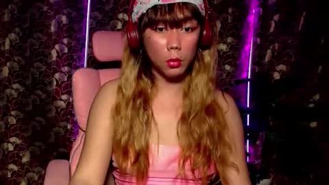 Snapshot of red_kitsune69 chatting on 10/24/25, 09:33 red_kitsune69 online show from 10/24/25, 09:33