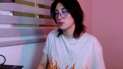 IG   OF red moonn online show from 12/16/24, 01:22