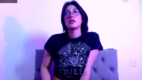 IG   OF red moonn online show from 12/18/24, 10:40