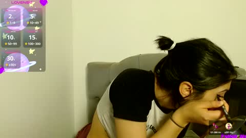 IG   OF red moonn online show from 12/20/24, 10:38