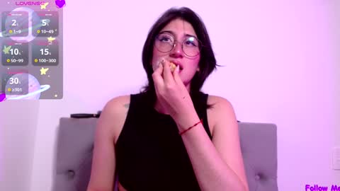 IG   OF red moonn online show from 12/21/24, 05:51