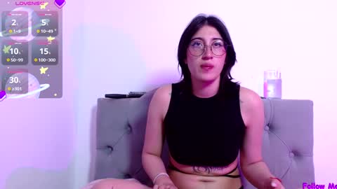 IG   OF red moonn online show from 12/21/24, 08:54