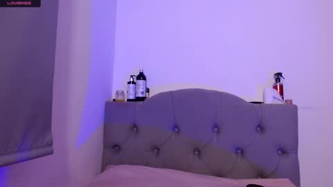 IG   OF red moonn online show from 02/15/25, 11:39