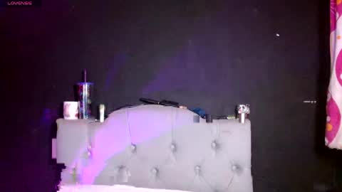 Snapshot of red_moonn chatting on 04/08/26, 05:18 IG OF red moonn online show from 04/08/26, 05:18