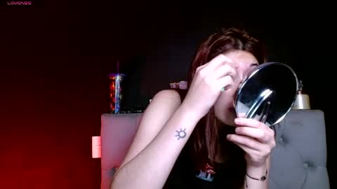 Snapshot of red_moonn chatting on 04/21/26, 05:58 IG OF red moonn online show from 04/21/26, 05:58