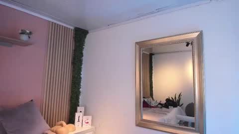 Stefany    online show from 02/13/25, 09:06