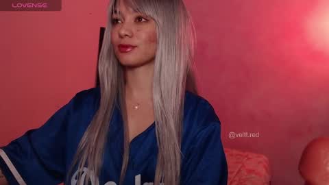 Snapshot of red_velvett0 chatting on 03/31/26, 10:04 red_velvett0 online show from 03/31/26, 10:04