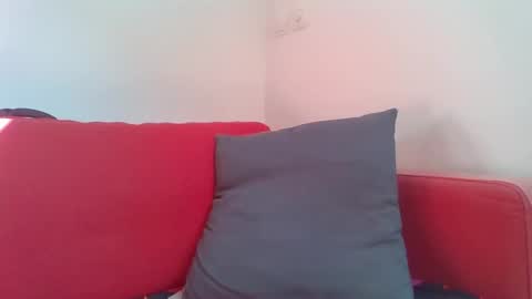 Snapshot of redandbluecloud chatting on 02/20/25, 11:20 Red online show from 02/20/25, 11:20