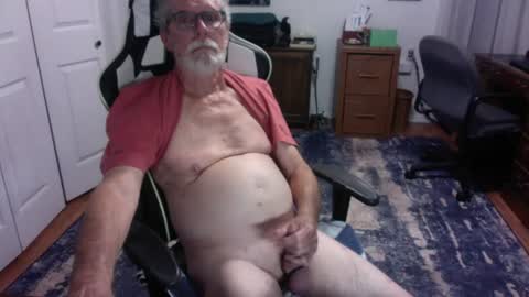Snapshot of redbud3075 chatting on 07/19/26, 05:00 Daddy G online show from 07/19/26, 05:00
