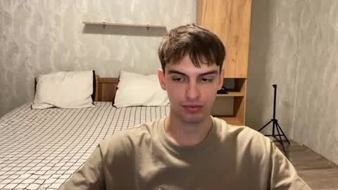 Snapshot of redbullshine chatting on 09/16/25, 05:14 redbullshine online show from 09/16/25, 05:14