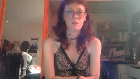 Snapshot of redcassie666 chatting on 03/25/26, 02:23 redcassie666 online show from 03/25/26, 02:23