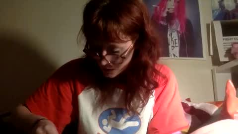 Snapshot of redcassie666 chatting on 04/15/26, 07:32 redcassie666 online show from 04/15/26, 07:32