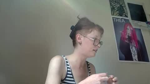 Snapshot of redcassie666 chatting on 05/03/26, 02:45 redcassie666 online show from 05/03/26, 02:45