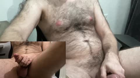Snapshot of reddbear89 chatting on 12/16/24, 12:16 hornyslutbear online show from 12/16/24, 12:16