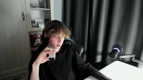 reddissq online show from 12/27/24, 03:09