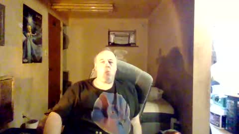 reddragon1195 online show from 12/25/24, 07:34