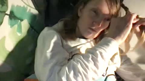 Snapshot of redfoxofficial chatting on 11/24/25, 08:03 Redfox online show from 11/24/25, 08:03