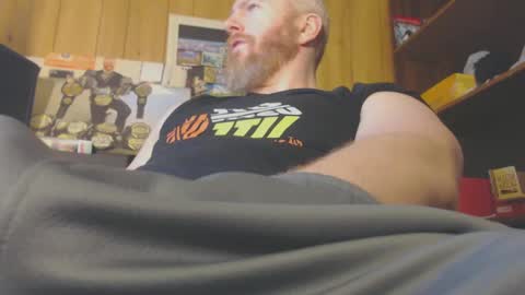 Snapshot of redhead4fun chatting on 02/02/25, 02:48 theredhead4fun online show from 02/02/25, 02:48