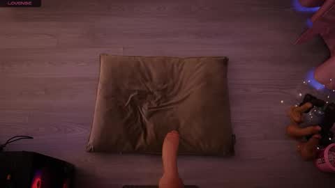 Redhead Shark online show from 01/18/26, 01:15