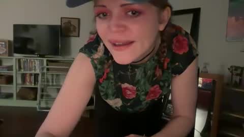 Snapshot of redheadspinelli chatting on 05/03/26, 09:26 redhead spinelli online show from 05/03/26, 09:26