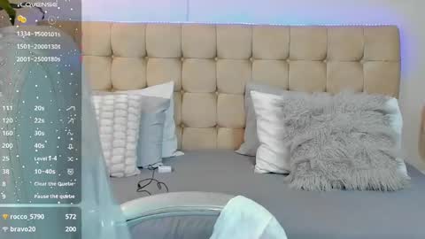 Snapshot of redhot_chilipeppers chatting on 02/23/25, 10:28 Lupe online show from 02/23/25, 10:28