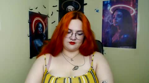 Snapshot of redhotqueen1 chatting on 07/06/26, 06:21 Rina online show from 07/06/26, 06:21