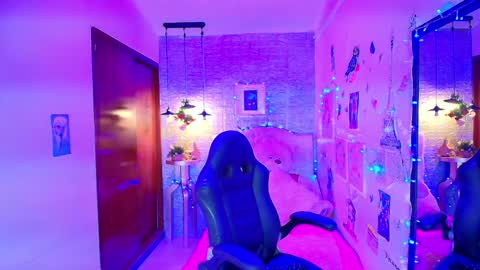 Lili Lopez online show from 01/29/25, 02:09