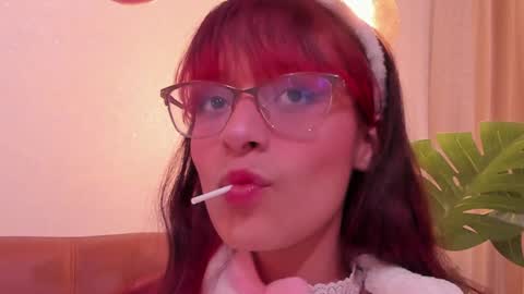 Snapshot of redmeloddy chatting on 12/01/24, 10:43 Meloddy online show from 12/01/24, 10:43