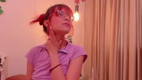 Snapshot of redmeloddy chatting on 12/09/24, 10:30 Meloddy online show from 12/09/24, 10:30