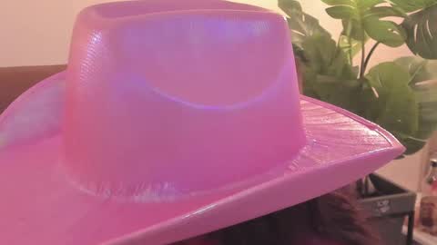 Snapshot of redmeloddy chatting on 02/21/25, 10:26 Meloddy online show from 02/21/25, 10:26