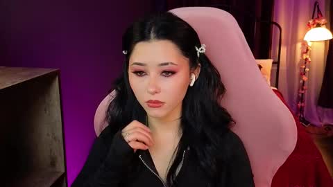 Snapshot of redmidnight_ chatting on 03/04/26, 09:10 Kiara online show from 03/04/26, 09:10