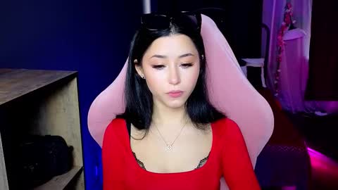 Snapshot of redmidnight_ chatting on 03/23/26, 05:44 Kiara online show from 03/23/26, 05:44