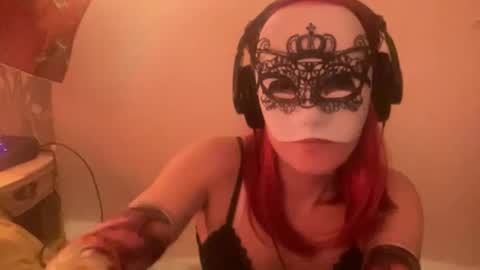 Snapshot of redplume chatting on 02/16/26, 08:27 Redplume online show from 02/16/26, 08:27