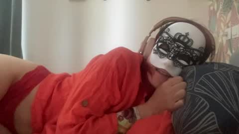 Snapshot of redplume chatting on 04/26/26, 11:19 Redplume online show from 04/26/26, 11:19