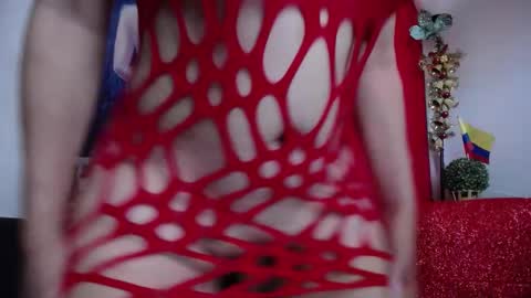 Snapshot of redroomxx chatting on 11/03/25, 04:30 MIA online show from 11/03/25, 04:30