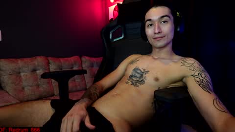 Snapshot of redrum_696 chatting on 12/04/24, 06:17 Red online show from 12/04/24, 06:17