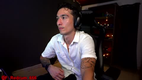 Snapshot of redrum_696 chatting on 01/05/25, 04:58 Red online show from 01/05/25, 04:58