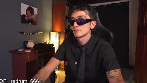 Snapshot of redrum_696 chatting on 02/17/25, 12:32 Red online show from 02/17/25, 12:32