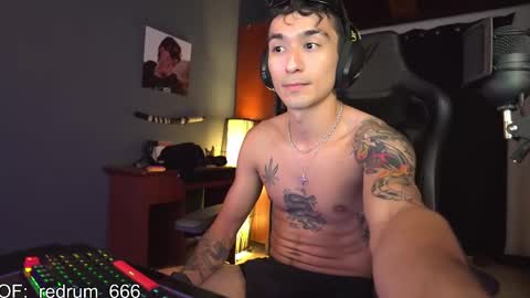 Snapshot of redrum_696 chatting on 02/17/25, 09:08 Red online show from 02/17/25, 09:08