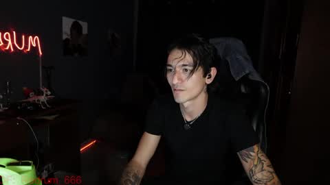 Snapshot of redrum_696 chatting on 04/12/26, 04:06 Red online show from 04/12/26, 04:06