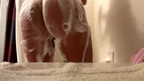 Snapshot of reds_riding_you chatting on 12/01/25, 01:05 Red online show from 12/01/25, 01:05