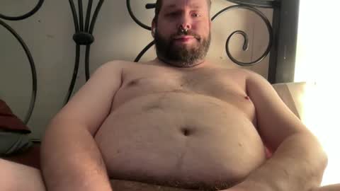 Snapshot of redsman1992 chatting on 12/28/24, 09:42 marlboroboy online show from 12/28/24, 09:42