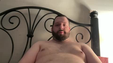 Snapshot of redsman1992 chatting on 02/12/25, 10:35 marlboroboy online show from 02/12/25, 10:35