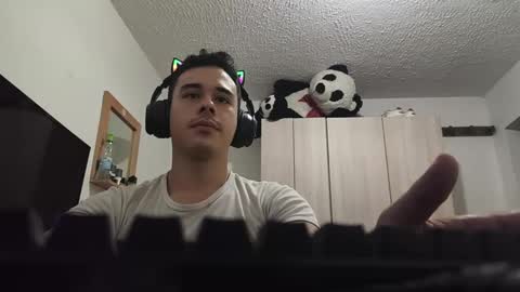 Snapshot of redsoul951869 chatting on 09/12/25, 10:43 RedsoulReaver online show from 09/12/25, 10:43