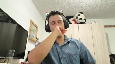 Snapshot of redsoul951869 chatting on 09/15/25, 11:27 RedsoulReaver online show from 09/15/25, 11:27