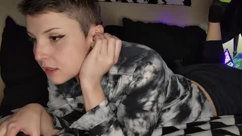 Snapshot of reee4mebb chatting on 01/20/25, 06:21 Kenzie online show from 01/20/25, 06:21