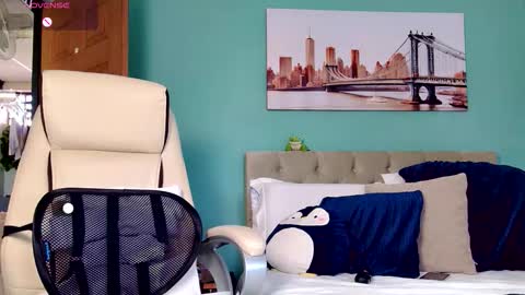 Yanella online show from 10/11/25, 04:05